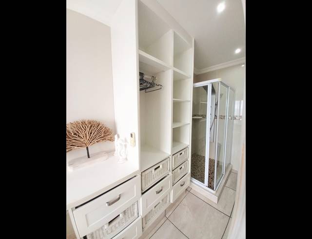 2 BEDROOM APARTMENT FOR SALE IN UVONGO